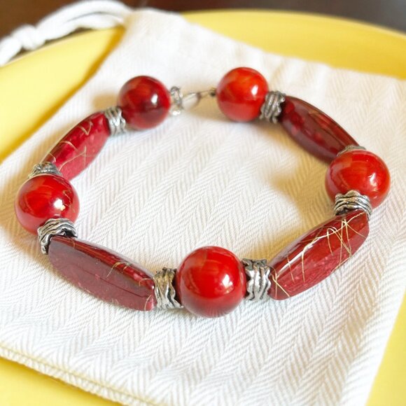Red Beaded Bracelet With 925 Sterling Silver Clasp - Picture 2 of 6